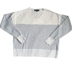 Banana republic striped V-neck casual sweater size small￼